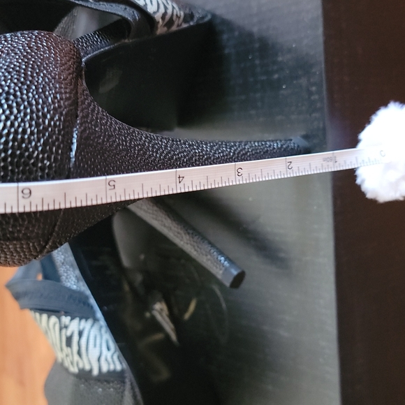 Colin Stuart Heels new - Picture 4 of 5